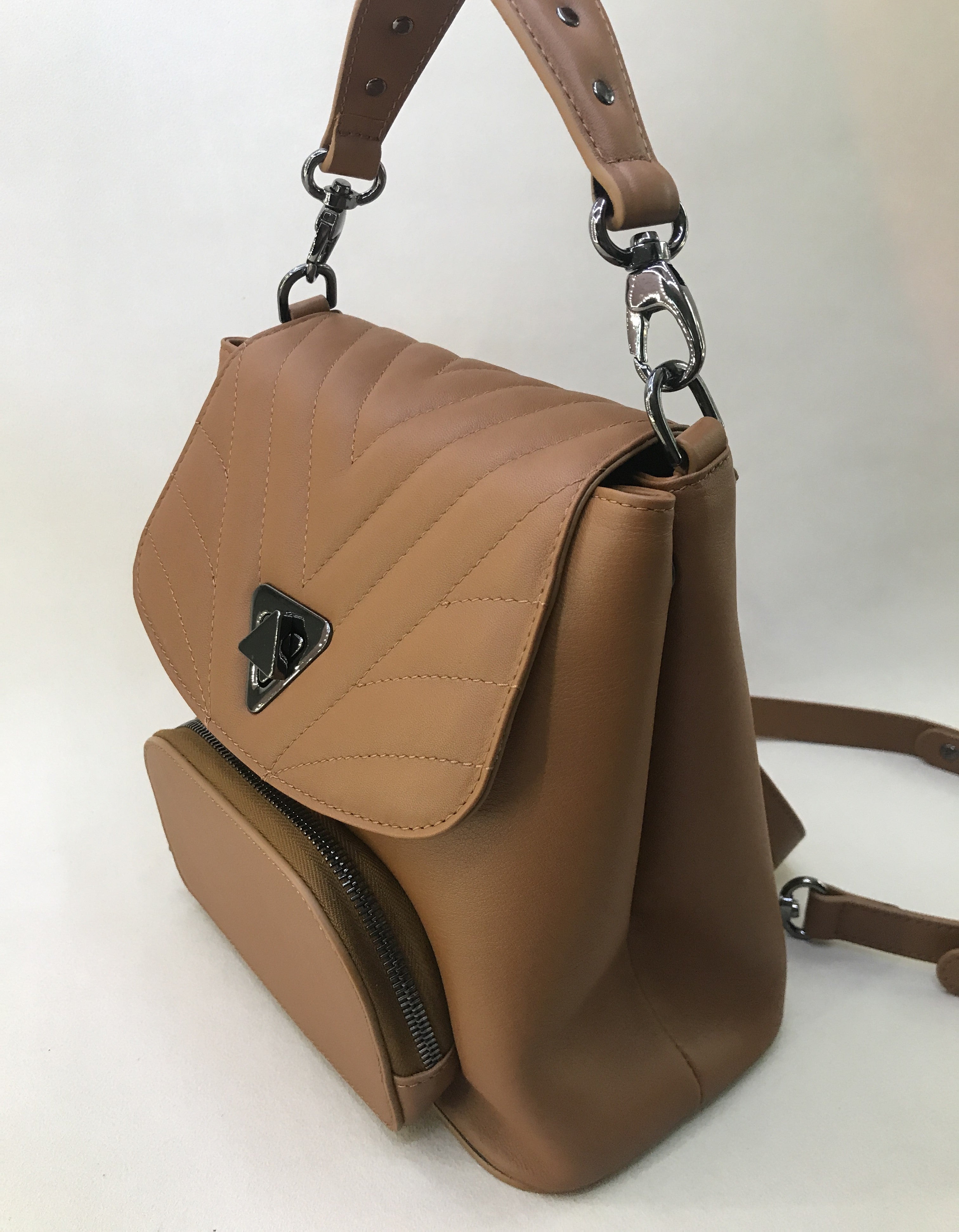 Studded flap - Anna backpack in black nappa leather