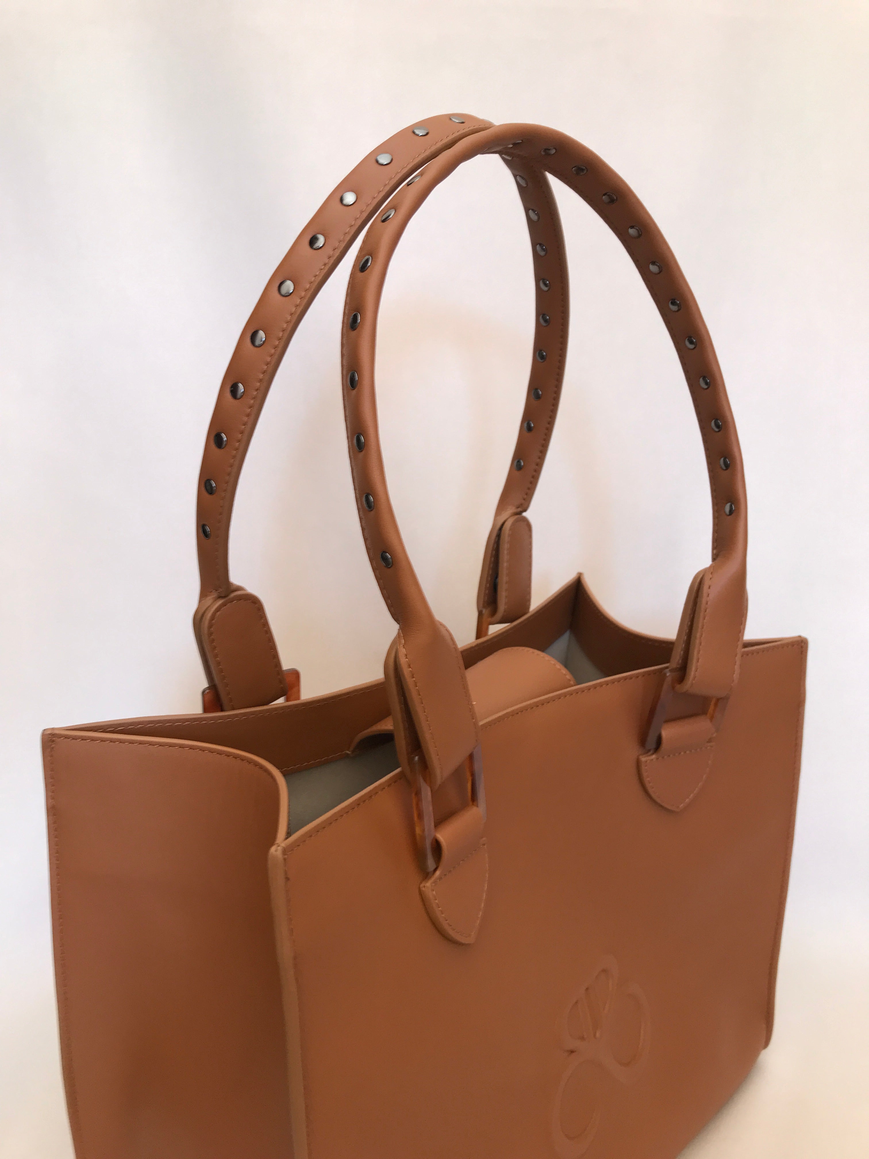 Asa larga en piel con tachas - asa extra (opcional) - Tote bag Iris