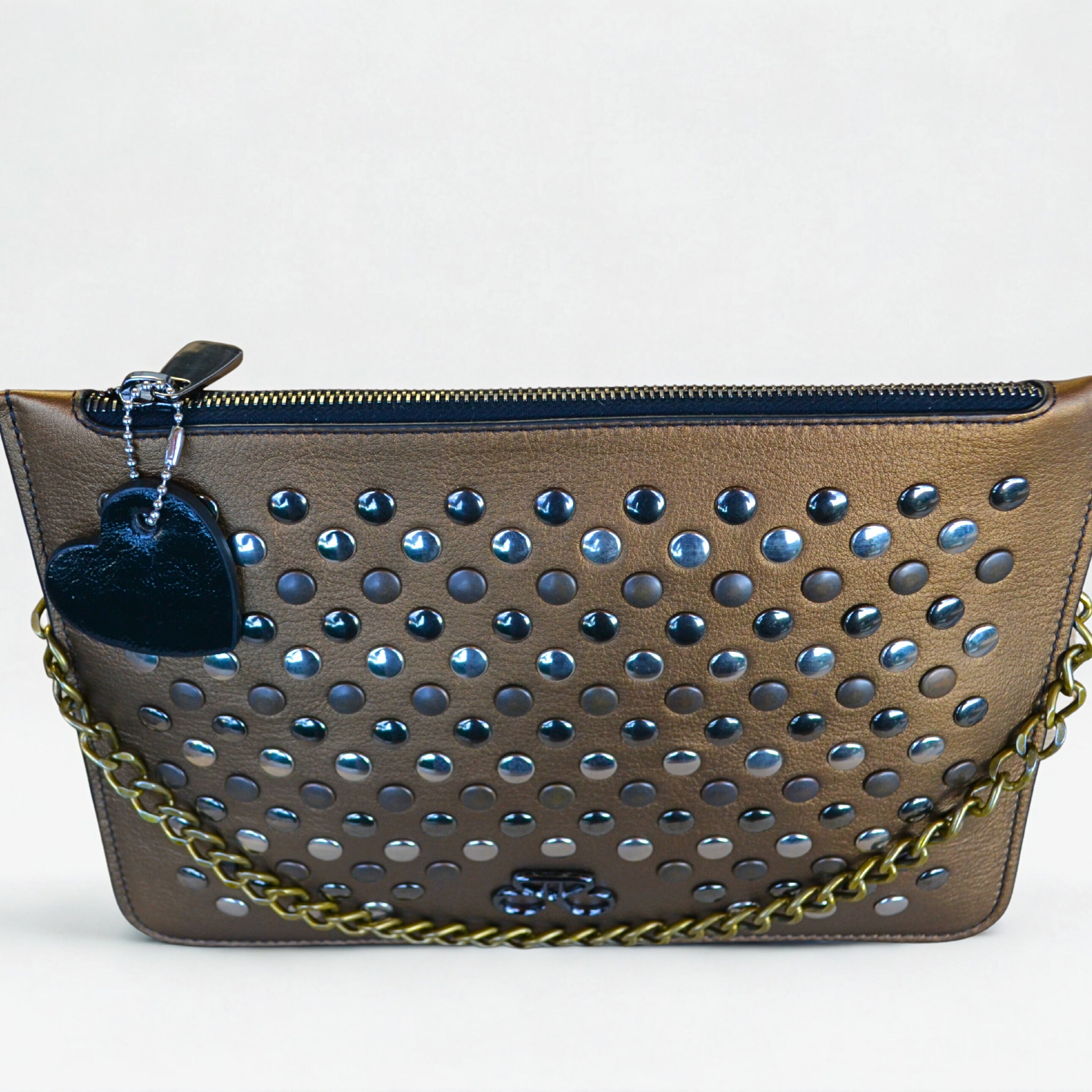 Clutch Ginebra bronce Oliva con tachas