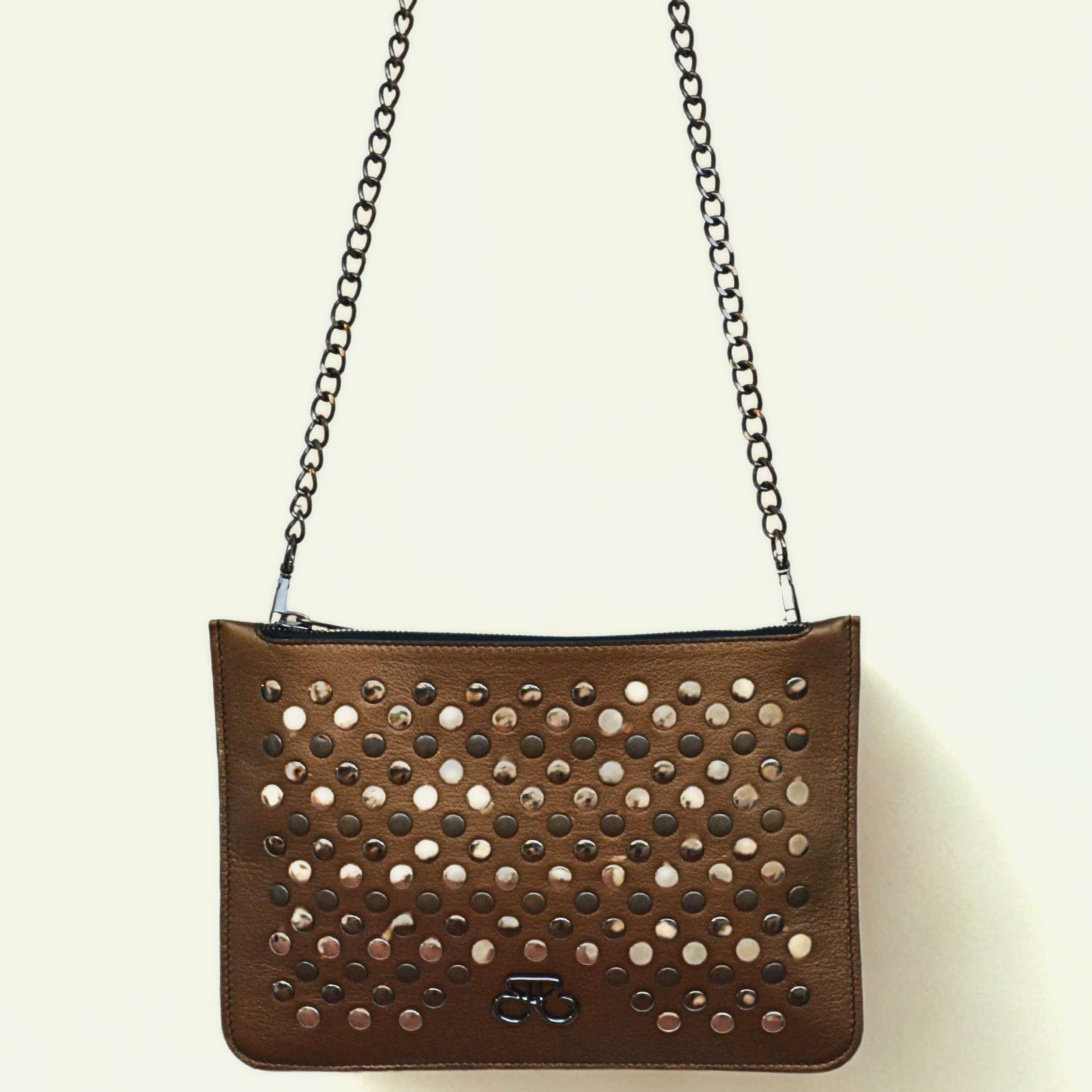 Clutch Ginebra bronce Oliva con tachas